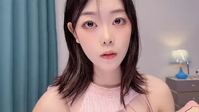 smalldaisy online show from May 2026 02:40:02 AM