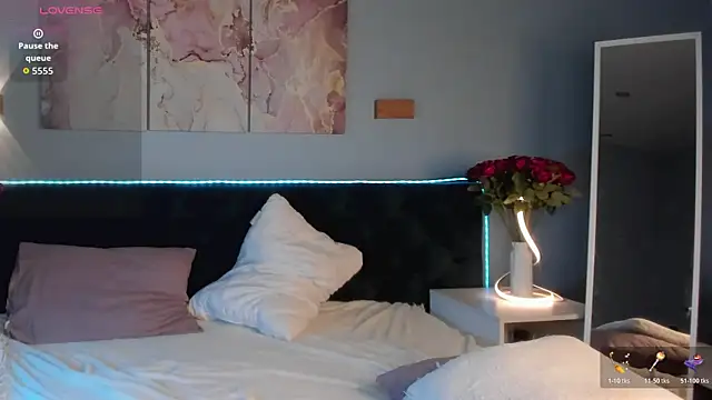 Mary Hart online show from December 2025 02:46:01 PM