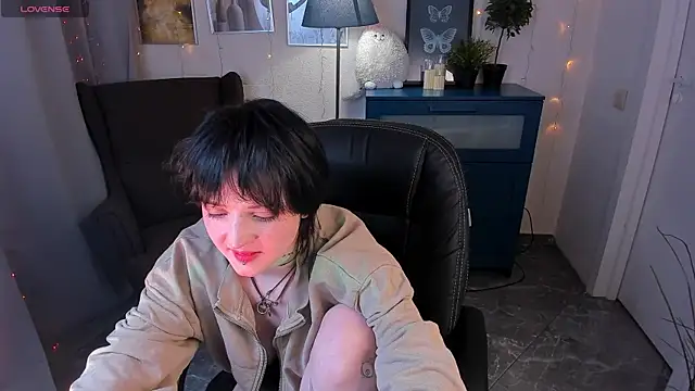 Snapshot of SarahShelby chatting on February 2026 06:07:01 AM SarahShelby online show from February 2026 06:07:01 AM