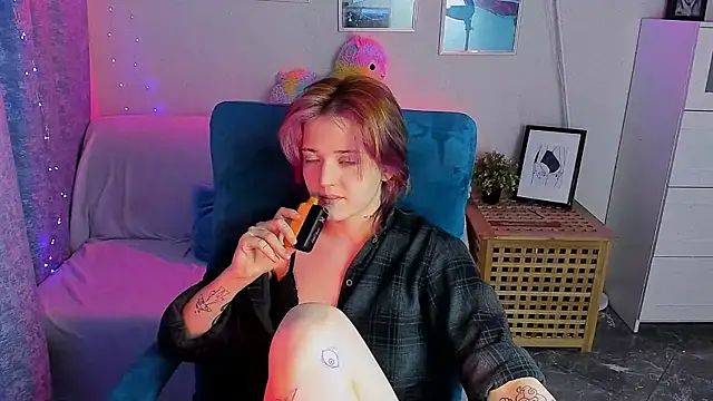SarahShelby online show from May 2026 09:09:01 PM