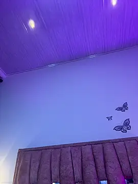 Snapshot of Violetta_Moretti chatting on January 2026 12:37:01 AM Violetta Moretti online show from January 2026 12:37:01 AM