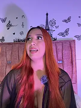 Snapshot of Violetta_Moretti chatting on February 2026 03:05:01 PM Violetta Moretti online show from February 2026 03:05:01 PM