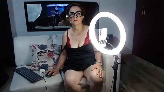 liss curly online show from February 2026 08:51:01 PM