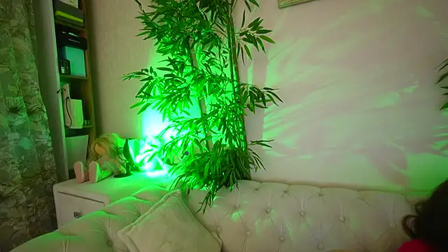 Snapshot of HappyLisa chatting on March 2025 07:46:02 AM HappyLisa online show from March 2025 07:46:02 AM