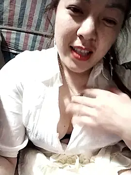 Snapshot of Lucky_cutee chatting on January 2026 12:11:01 PM Lucky cutee online show from January 2026 12:11:01 PM