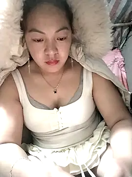 Snapshot of Lucky_cutee chatting on January 2026 11:25:01 PM Lucky cutee online show from January 2026 11:25:01 PM