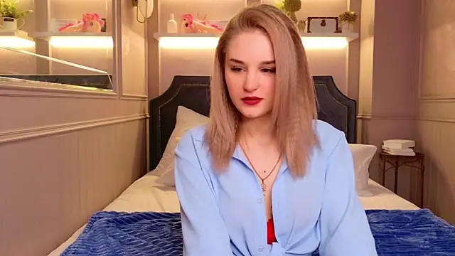 Molly Voss online show from February 2026 03:33:02 PM