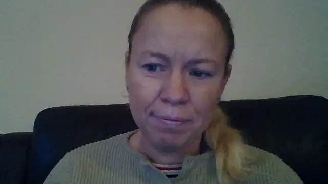 Snapshot of jennyblondeuk chatting on January 2026 04:12:02 PM jennyblondeuk online show from January 2026 04:12:02 PM