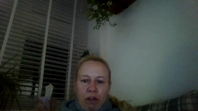 Snapshot of jennyblondeuk chatting on February 2026 10:50:01 PM jennyblondeuk online show from February 2026 10:50:01 PM