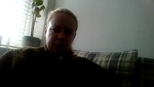Snapshot of jennyblondeuk chatting on February 2026 03:01:01 PM jennyblondeuk online show from February 2026 03:01:01 PM