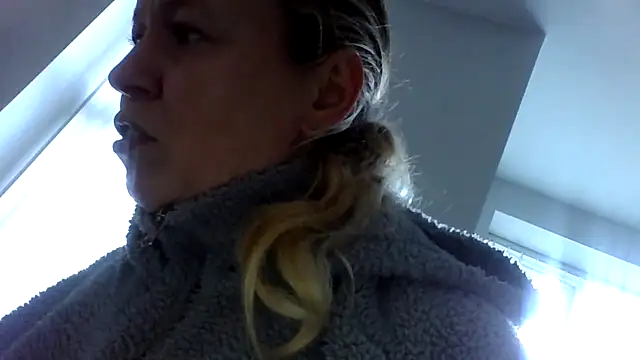 jennyblondeuk online show from March 2026 04:32:02 PM