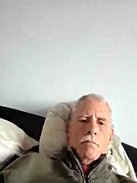 looking4u2 online show from February 2026 04:52:01 AM