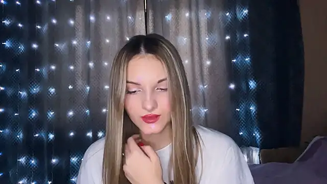 Snapshot of EmllyLighty chatting on January 2026 08:29:02 AM EmllyLighty online show from January 2026 08:29:02 AM