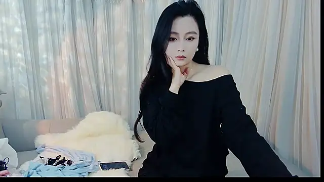 HCOCO online show from April 2026 01:38:02 PM