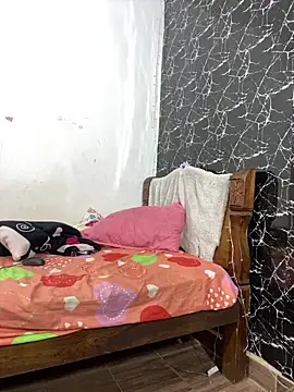 TheSexyLaura online show from January 2026 07:18:01 PM