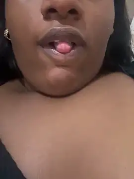 amorasecy online show from February 2026 11:31:01 AM