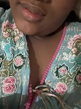 amorasecy online show from July 2026 11:31:01 PM