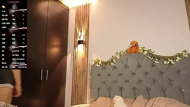 cute emmma online show from May 2026 11:15:01 AM