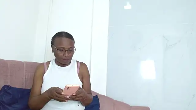 CleopatraIsis online show from December 2025 07:33:02 PM