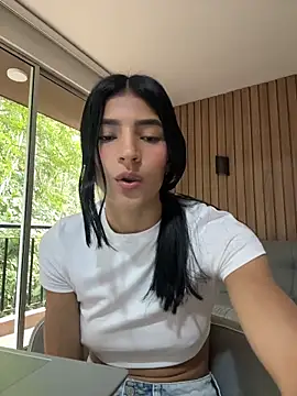 Ema Rose  online show from May 2026 08:35:02 PM