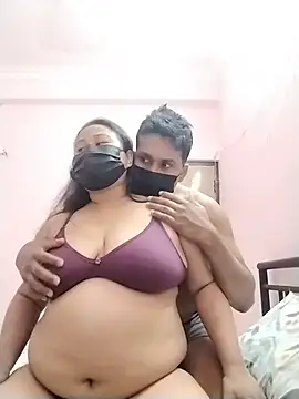 Snapshot of DesiSeductress chatting on February 2026 03:23:02 PM DesiSeductress online show from February 2026 03:23:02 PM