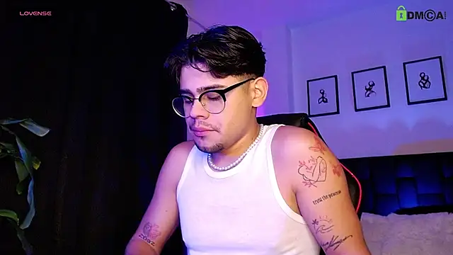 isaac saenzs online show from February 2026 12:42:01 AM