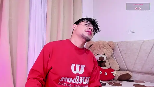 isaac saenzs online show from February 2026 02:58:02 PM