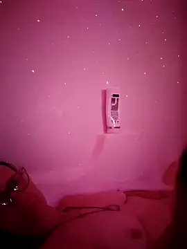 CrownedCuppa online show from April 2026 06:24:01 AM