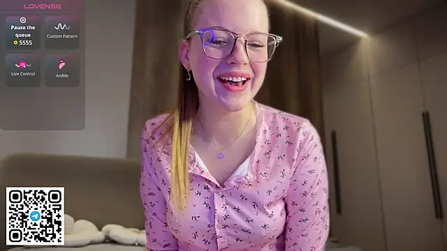Snapshot of steffi_meoww chatting on April 2026 10:23:02 PM steffi meoww online show from April 2026 10:23:02 PM