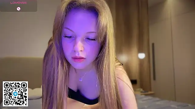 Snapshot of steffi_meoww chatting on May 2026 09:42:02 PM steffi meoww online show from May 2026 09:42:02 PM