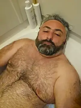 MacGuyver20 online show from February 2026 06:50:01 AM