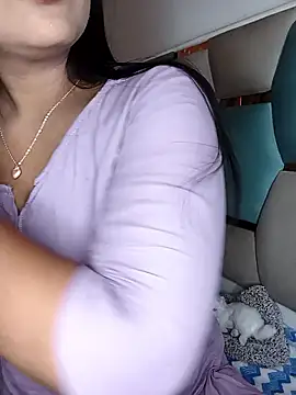 Snapshot of Deshi_bhabhi143 chatting on May 2026 07:27:01 AM Deshi bhabhi143 online show from May 2026 07:27:01 AM