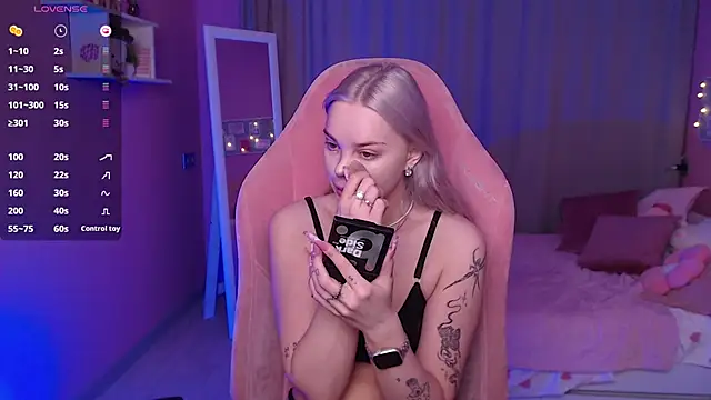 Leslie Caronn online show from March 2026 07:43:01 AM