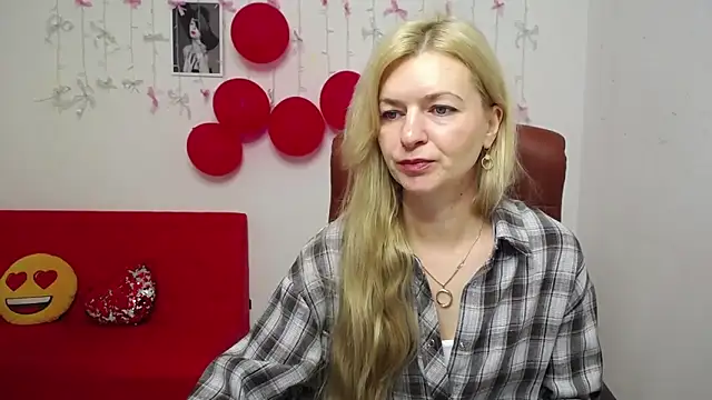 Snapshot of MelissaTyler chatting on January 2026 06:18:02 AM MelissaTyler online show from January 2026 06:18:02 AM