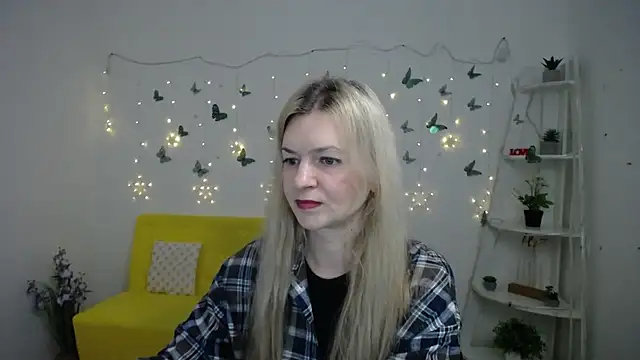 Snapshot of MelissaTyler chatting on February 2026 12:14:01 PM MelissaTyler online show from February 2026 12:14:01 PM