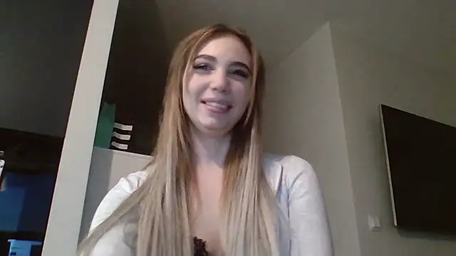 Snapshot of TeenLily chatting on January 2026 04:00:01 PM TeenLily online show from January 2026 04:00:01 PM
