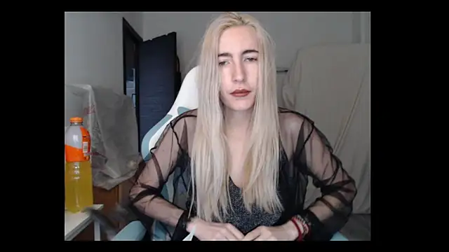 BarbieBlondieGirl online show from March 2026 04:58:01 PM