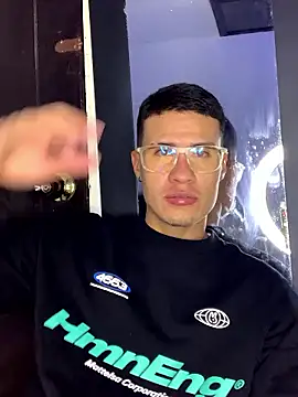 Snapshot of Latin_Paisa_Boy chatting on January 2026 02:38:02 AM Latin Paisa Boy online show from January 2026 02:38:02 AM