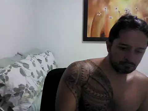 Snapshot of gonzzohunterr chatting on February 2026 01:28:02 AM gonzzohunterr online show from February 2026 01:28:02 AM