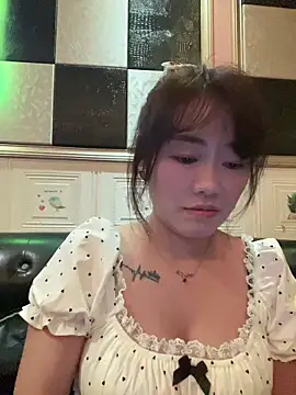 Molly-xiao online show from May 2026 12:01:01 PM