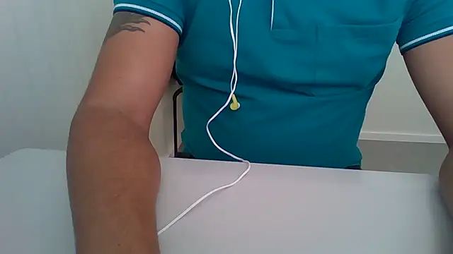 Snapshot of Moreno_Casado_Safado chatting on July 2026 03:27:02 PM Moreno Casado Safado online show from July 2026 03:27:02 PM