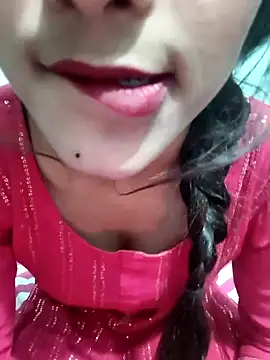 Snapshot of Yours-Zeenat chatting on January 2026 05:24:02 AM Yours-Zeenat online show from January 2026 05:24:02 AM