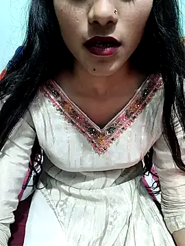 Snapshot of Yours-Zeenat chatting on January 2026 11:36:01 AM Yours-Zeenat online show from January 2026 11:36:01 AM