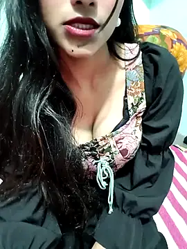 Snapshot of Yours-Zeenat chatting on January 2026 07:34:01 AM Yours-Zeenat online show from January 2026 07:34:01 AM