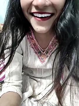 Snapshot of Yours-Zeenat chatting on February 2026 05:56:02 AM Yours-Zeenat online show from February 2026 05:56:02 AM