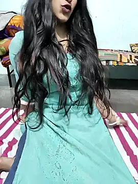 Snapshot of Yours-Zeenat chatting on February 2026 08:43:02 AM Yours-Zeenat online show from February 2026 08:43:02 AM