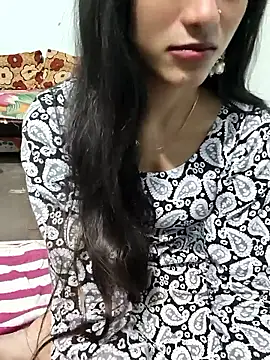 Snapshot of Yours-Zeenat chatting on February 2026 07:51:02 AM Yours-Zeenat online show from February 2026 07:51:02 AM