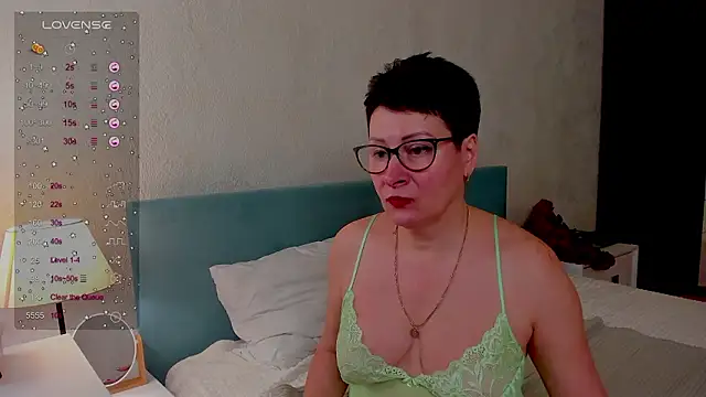 Snapshot of JennyMons chatting on February 2026 08:44:02 AM JennyMons online show from February 2026 08:44:02 AM