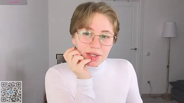 Snapshot of starsonthesky chatting on February 2026 07:13:01 AM starsonthesky online show from February 2026 07:13:01 AM