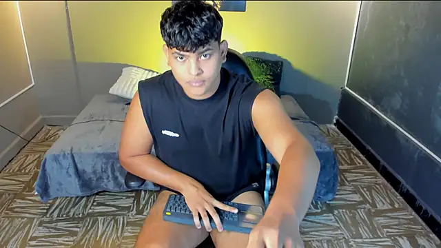 Snapshot of Nicole_and_thiago1 chatting on February 2026 09:22:01 PM Nicole and thiago1 online show from February 2026 09:22:01 PM